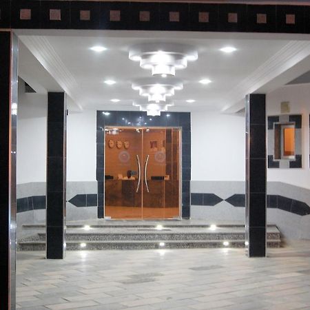 R & K Guest Palace Hotel Kano Esterno foto