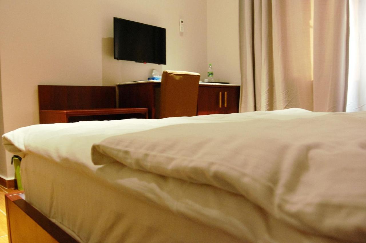 R & K Guest Palace Hotel Kano Esterno foto