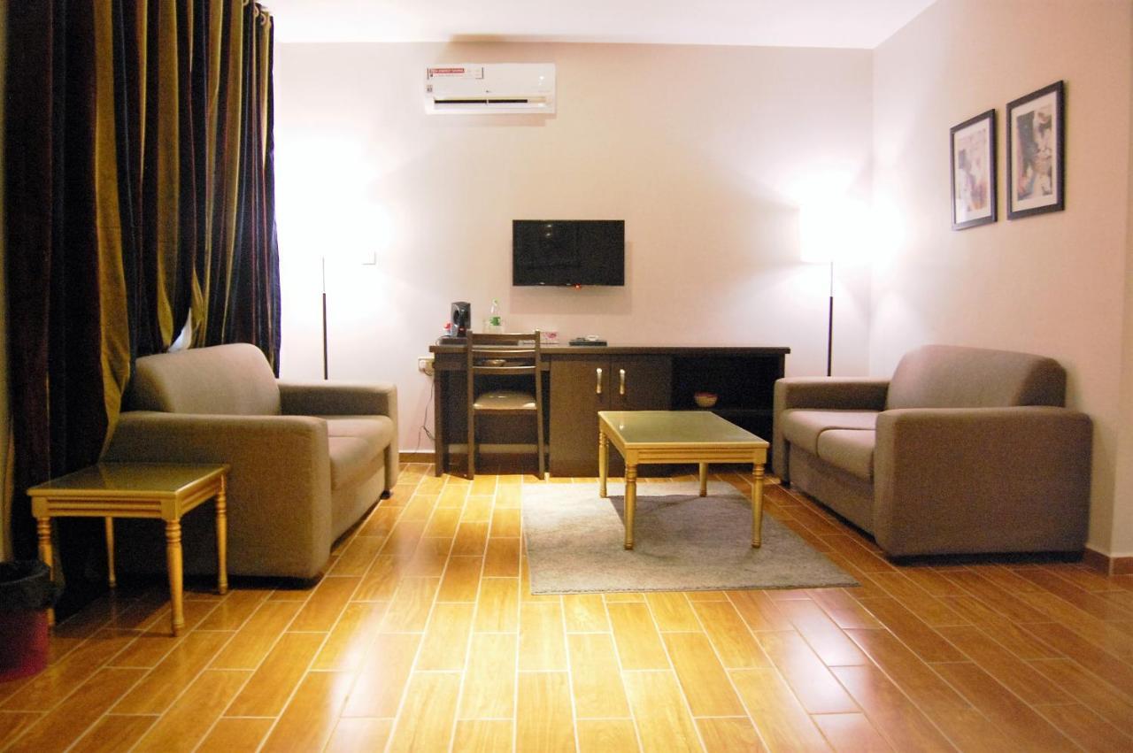 R & K Guest Palace Hotel Kano Esterno foto