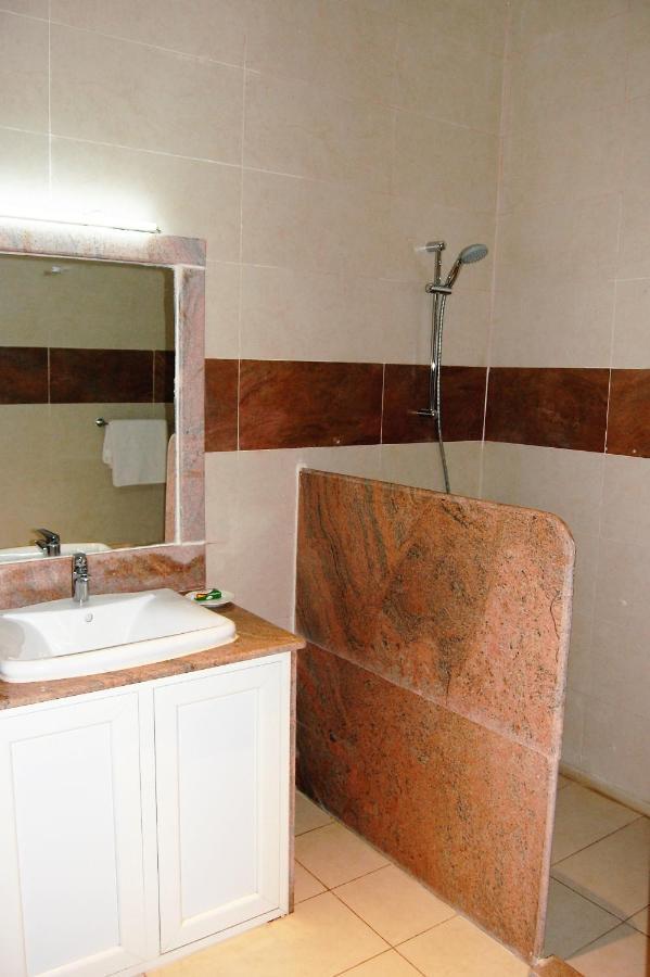 R & K Guest Palace Hotel Kano Esterno foto